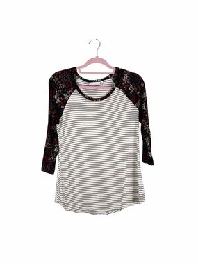 LUQ Striped Floral Raglan 3/4 Sleeve Top Black White Size M